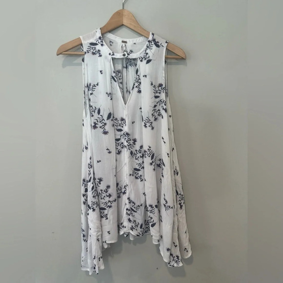 Free People Snap Out of It Swing dress white Blue Floral TunicTank X-Small 1278 - Picture 4 of 12
